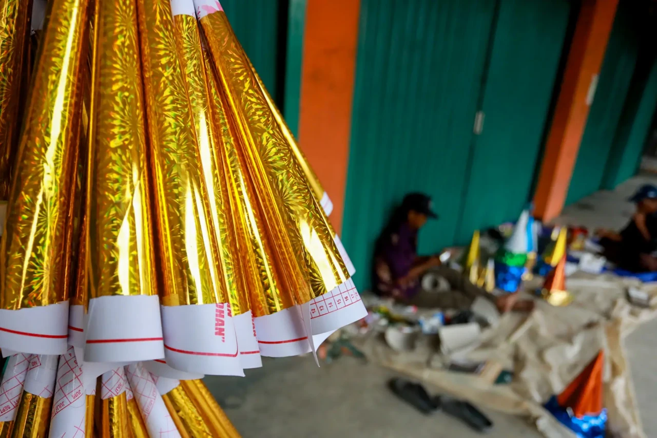 Penjual Terompet Musiman...
