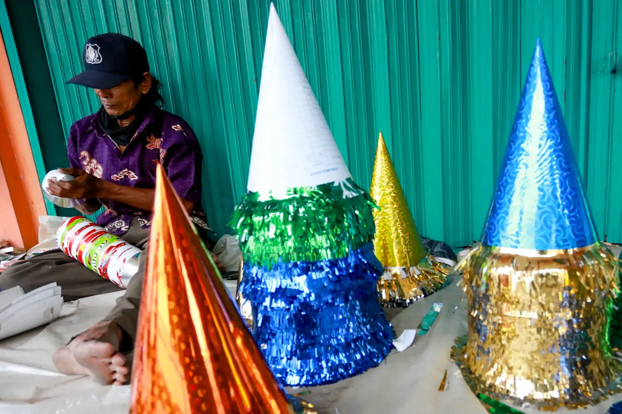 Penjual Terompet Musiman...