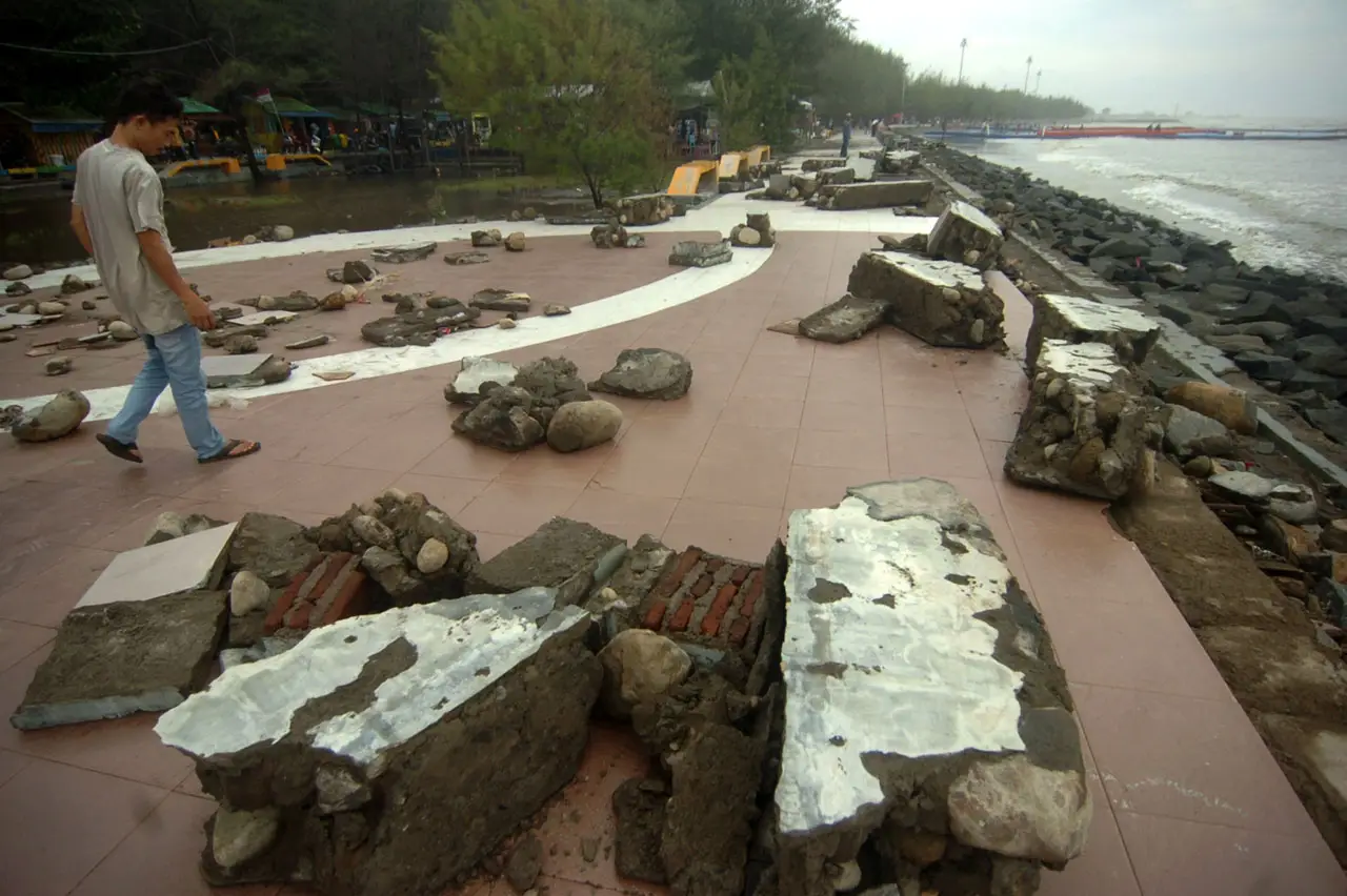 Tembok Jogging Track...