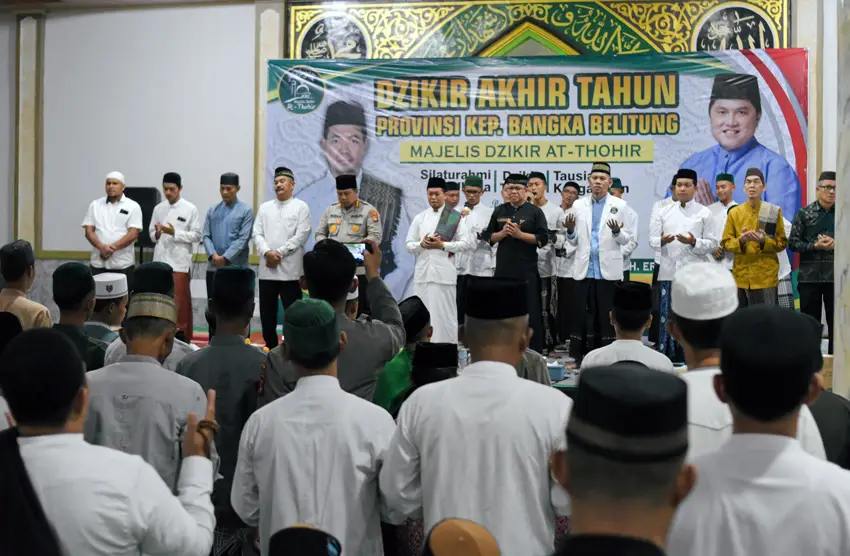 Ribuan Jamaah Hadiri...