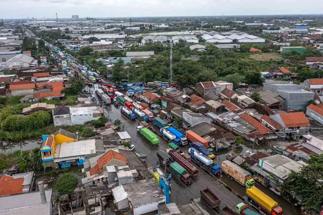 Banjir Masih Merendam...