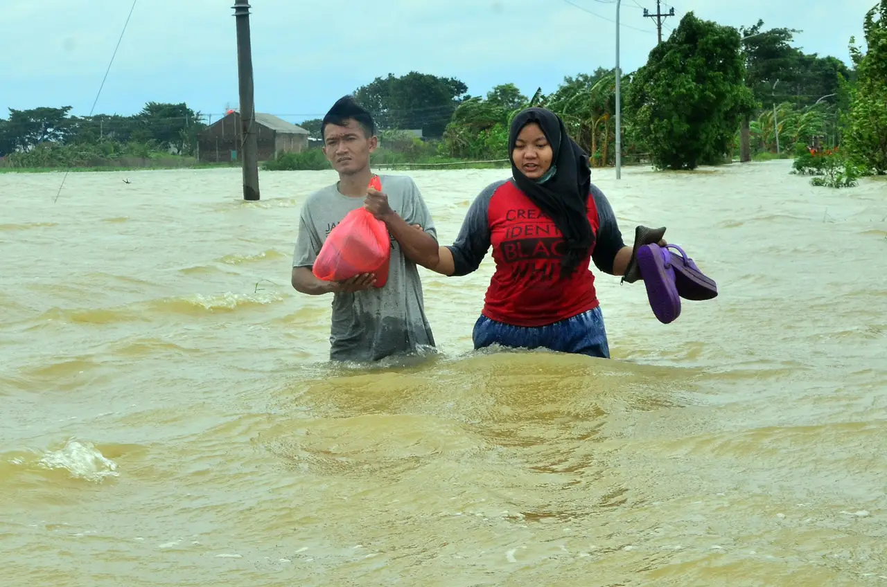 Banjir di Kudus Meluas,...