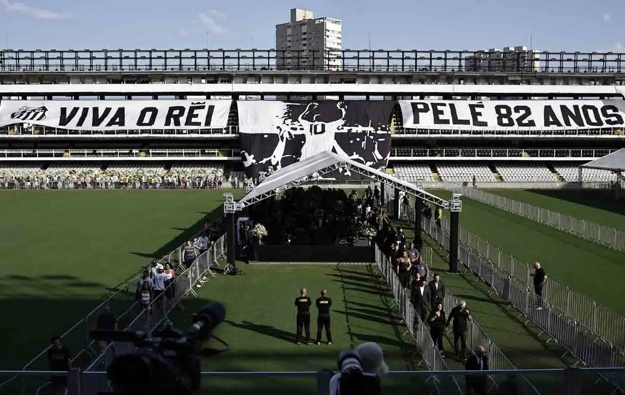 Jenazah Pele Disemayamkan...