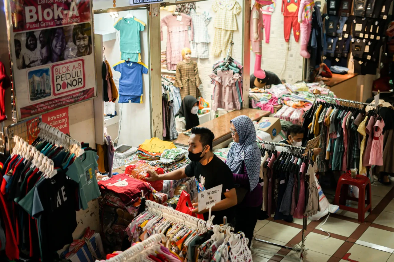 Geliat Pasar Tanah Abang...