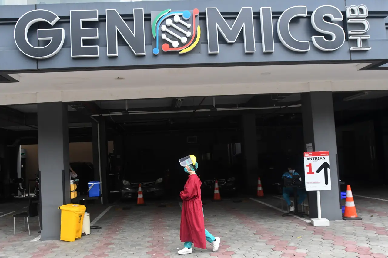 Tes PCR dan Antigen...