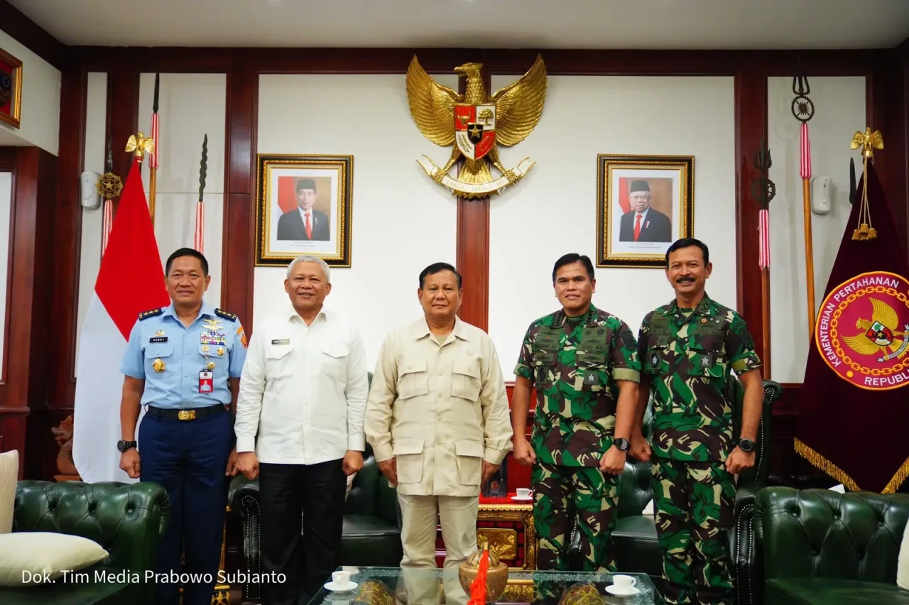 Terima Kunjungan KSAL,...