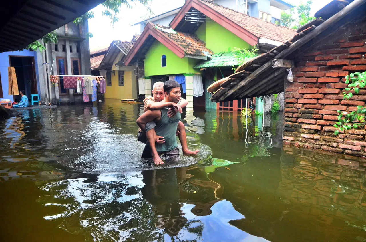 Banjir di Kudus Meluas,...
