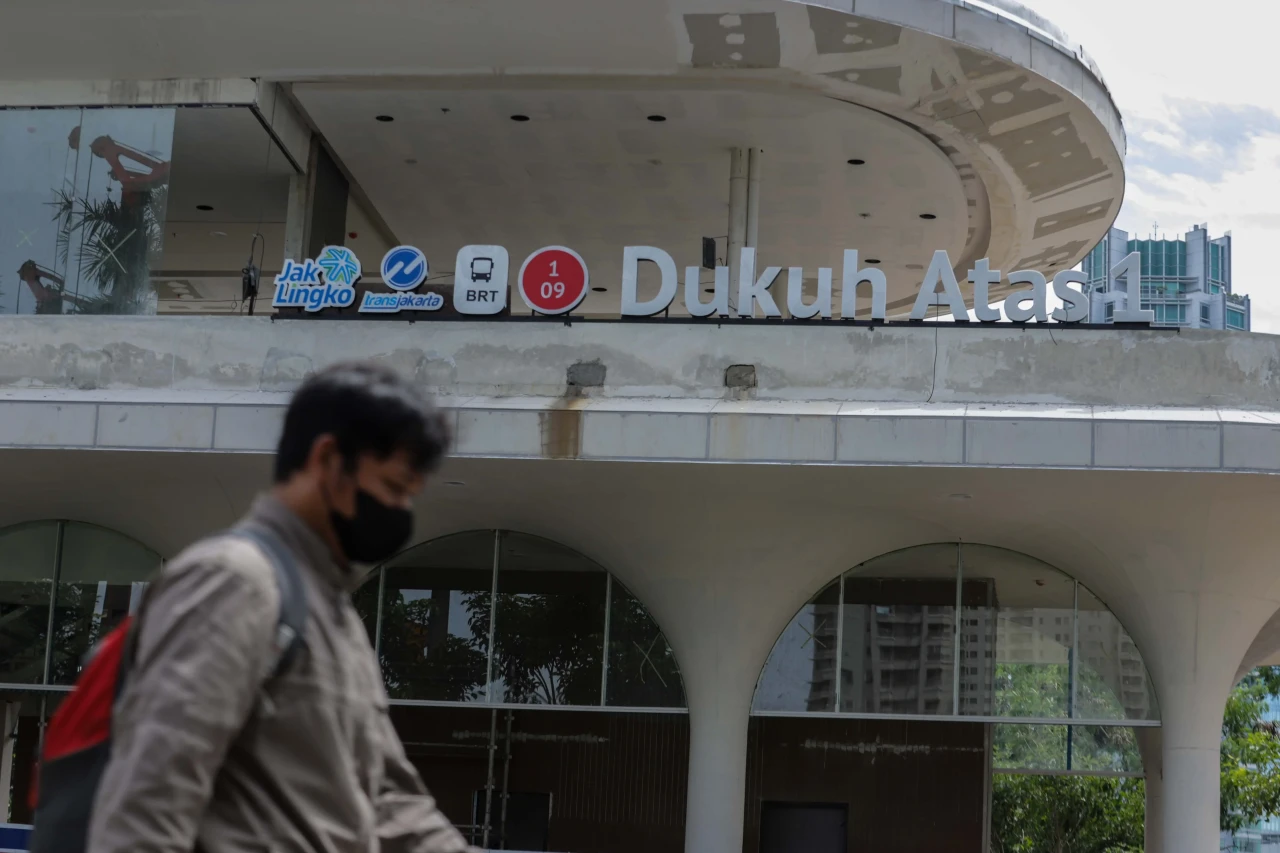 TransJakarta Targetkan...