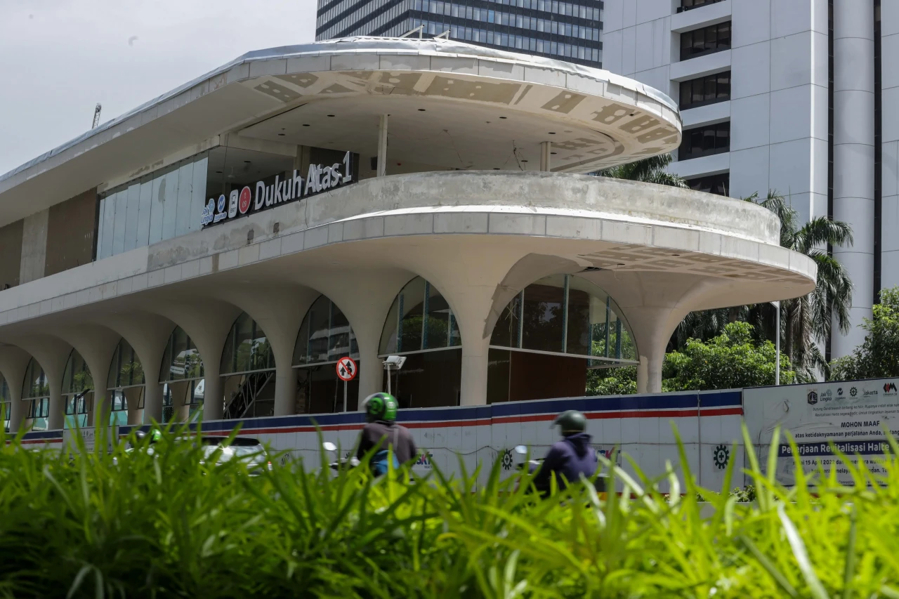 TransJakarta Targetkan...