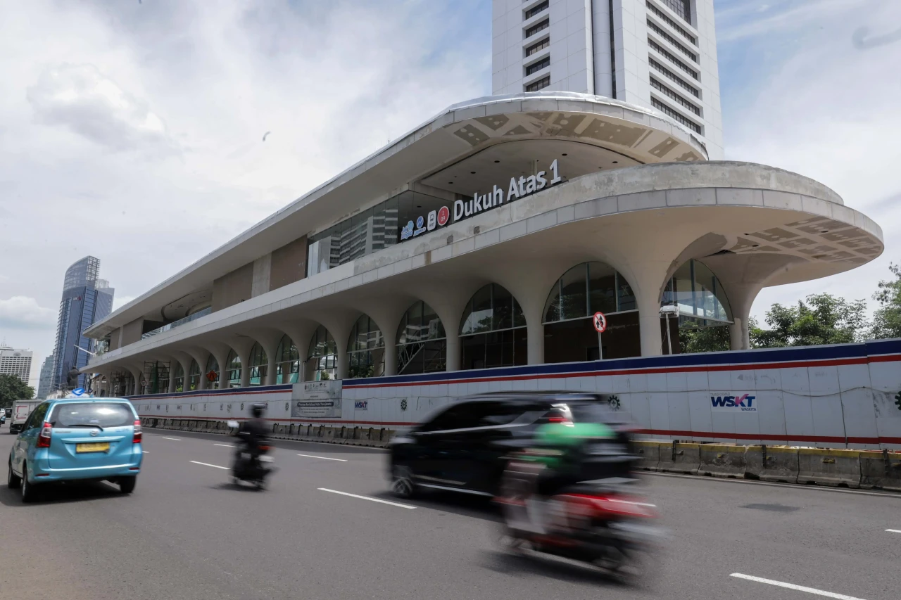TransJakarta Targetkan...