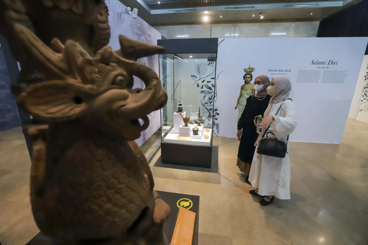 Mengunjungi Pameran...