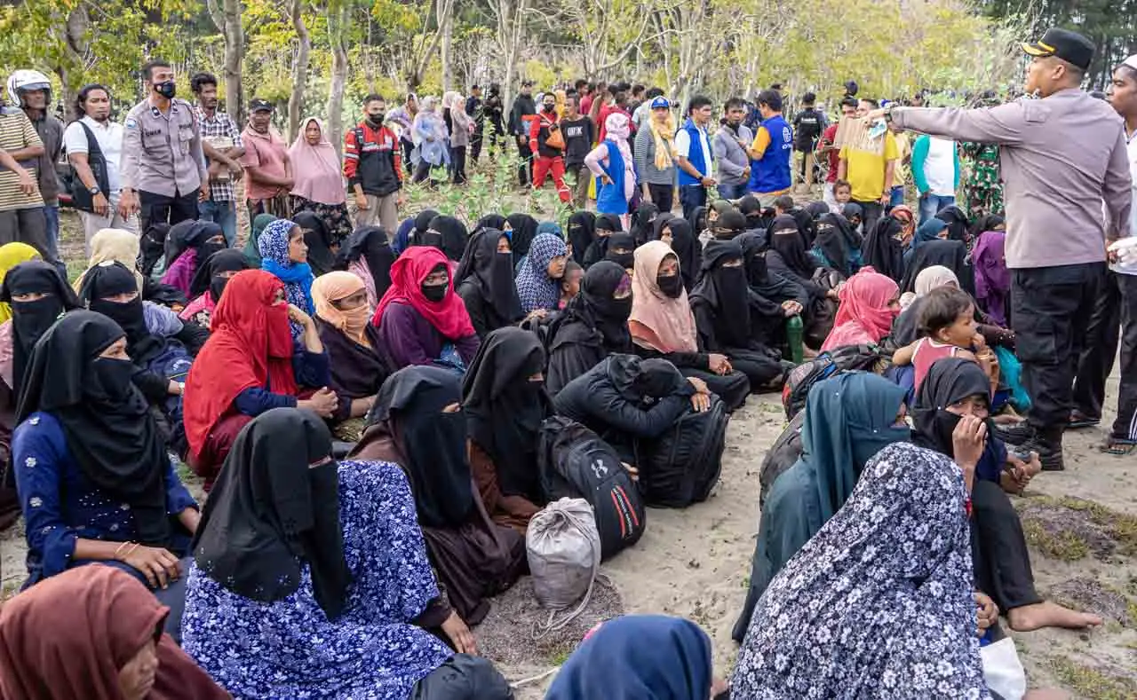 184 Imigran Rohingya...
