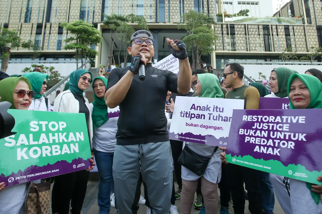 Muhaimin Iskandar Tandatangani...