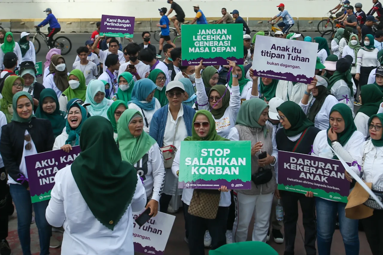 Muhaimin Iskandar Tandatangani...