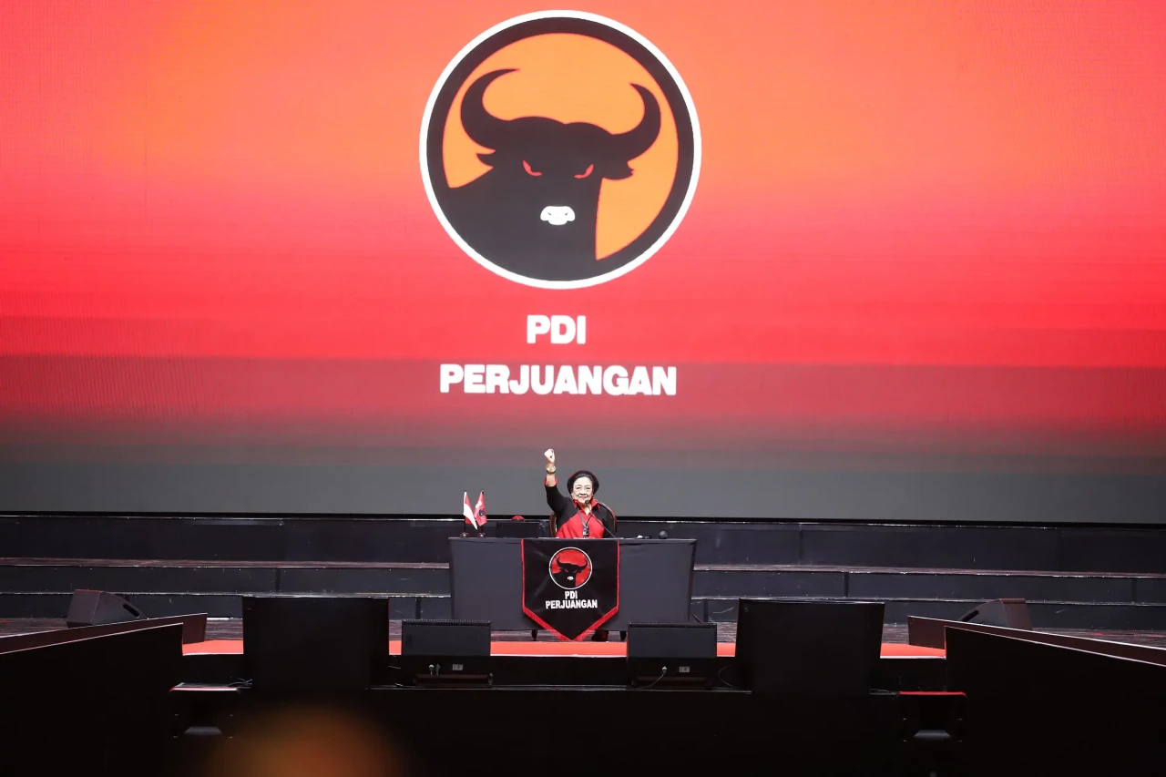 Megawati Sampaikan Pidato...