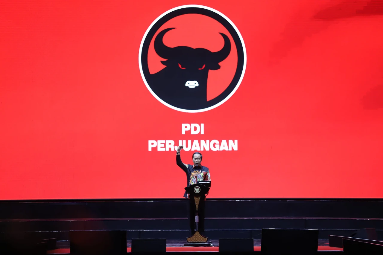 Jokowi Hadiri Peringatan...