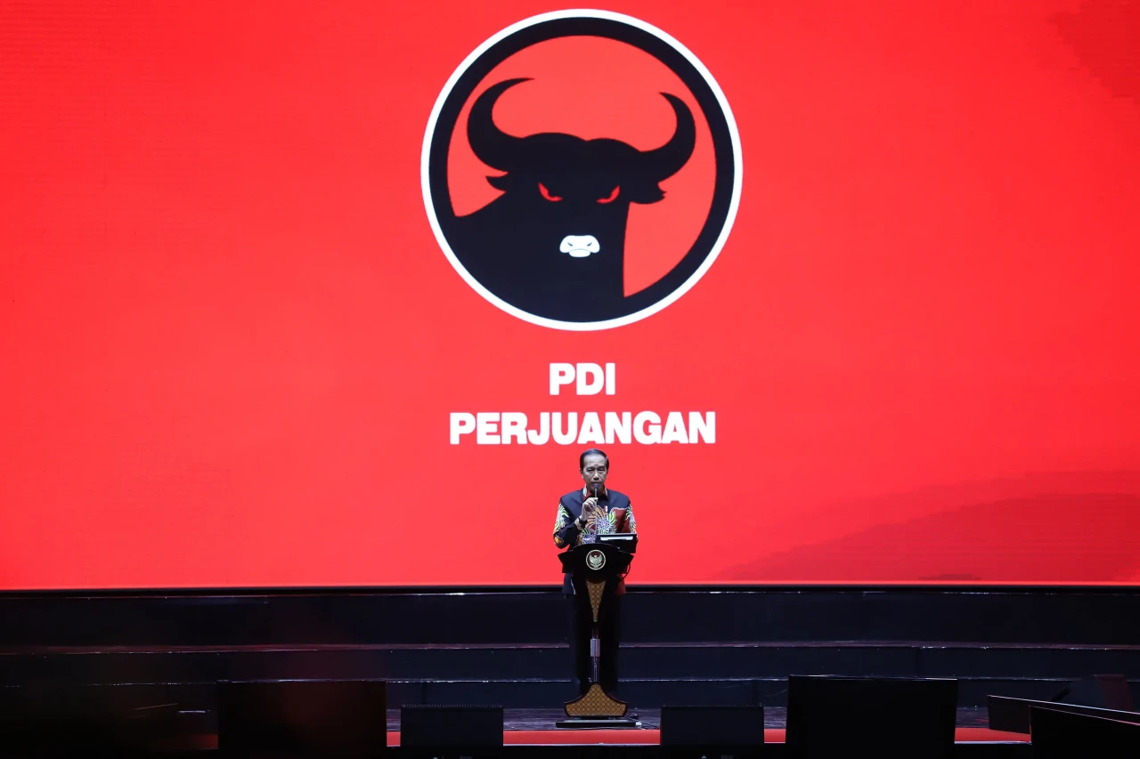 Jokowi Hadiri Peringatan...