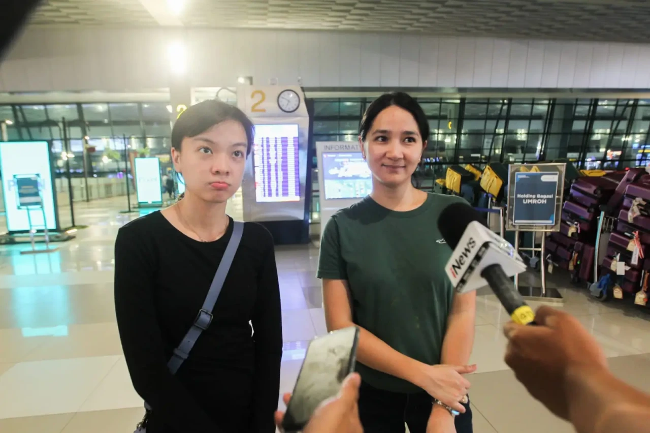 Keberangkatan Angeline...