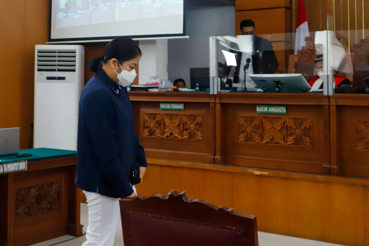 Sidang Pemeriksaan Terdakwa...