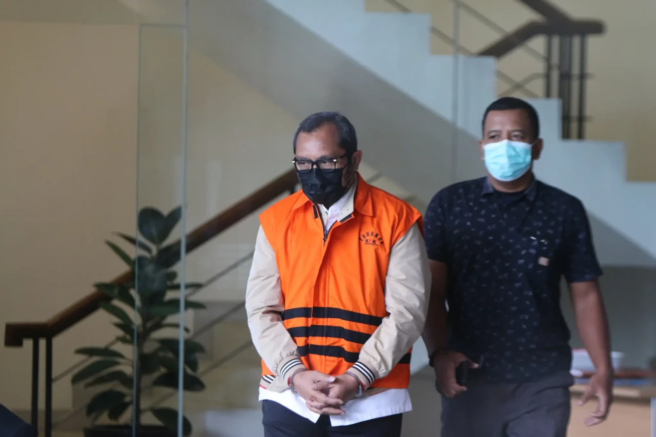 Pemeriksaan Perdana...