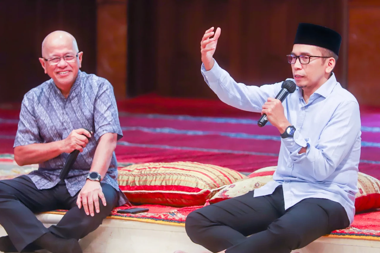 TGB Zainul Majdi Hadiri...