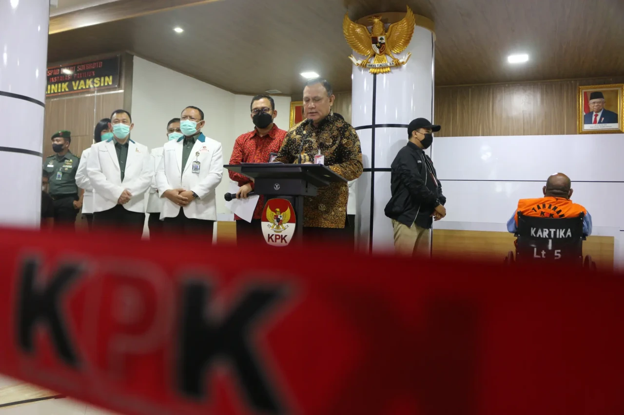 Diborgol dan Duduk di...
