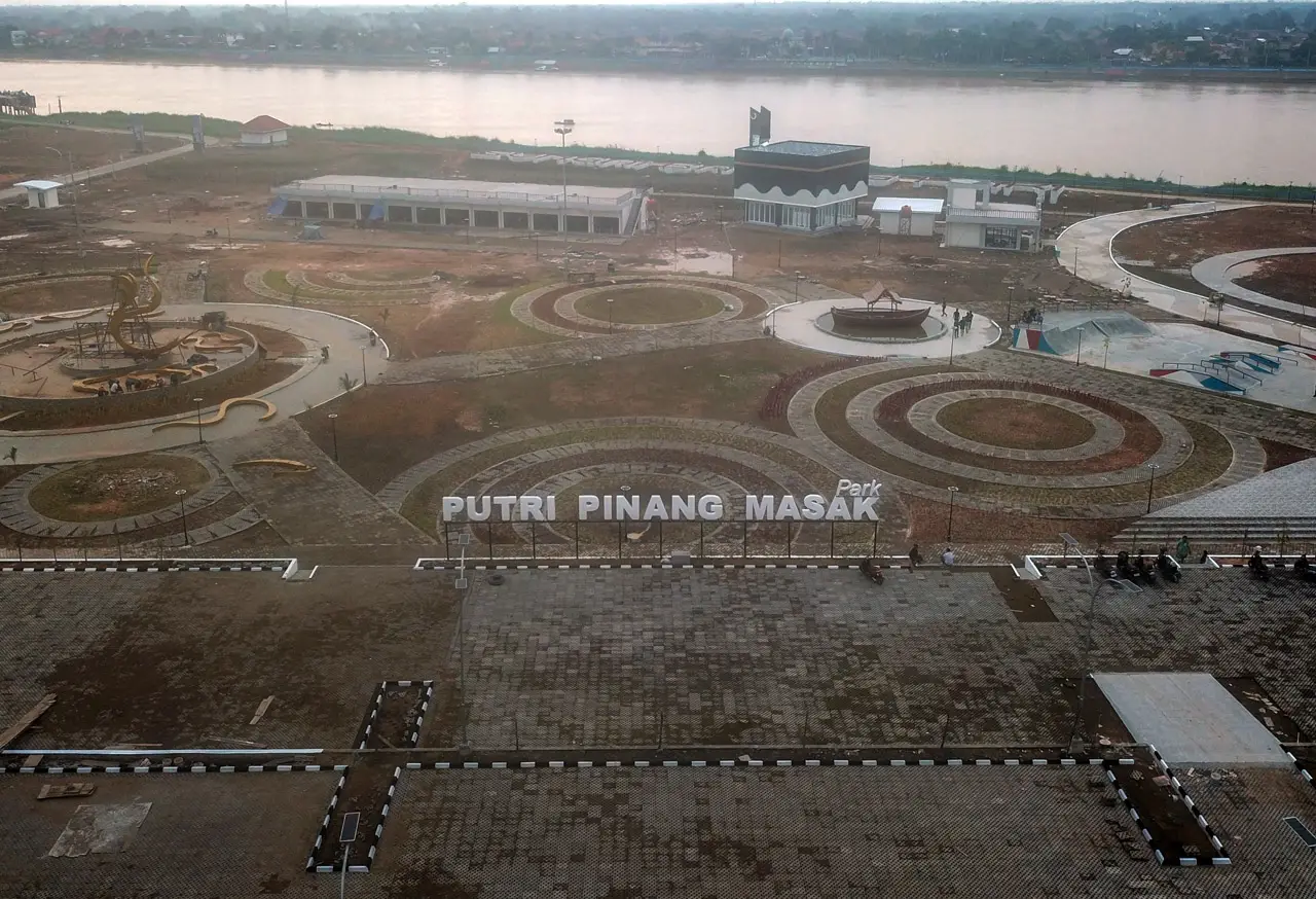 Pembangunan RTH Taman...