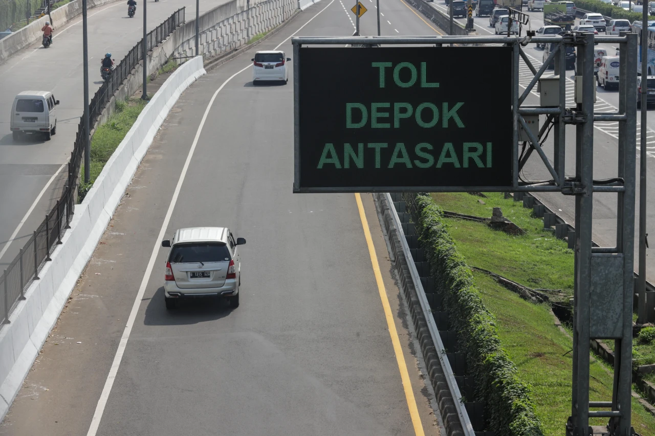 Pembayaran Tol Nir Sentuh...