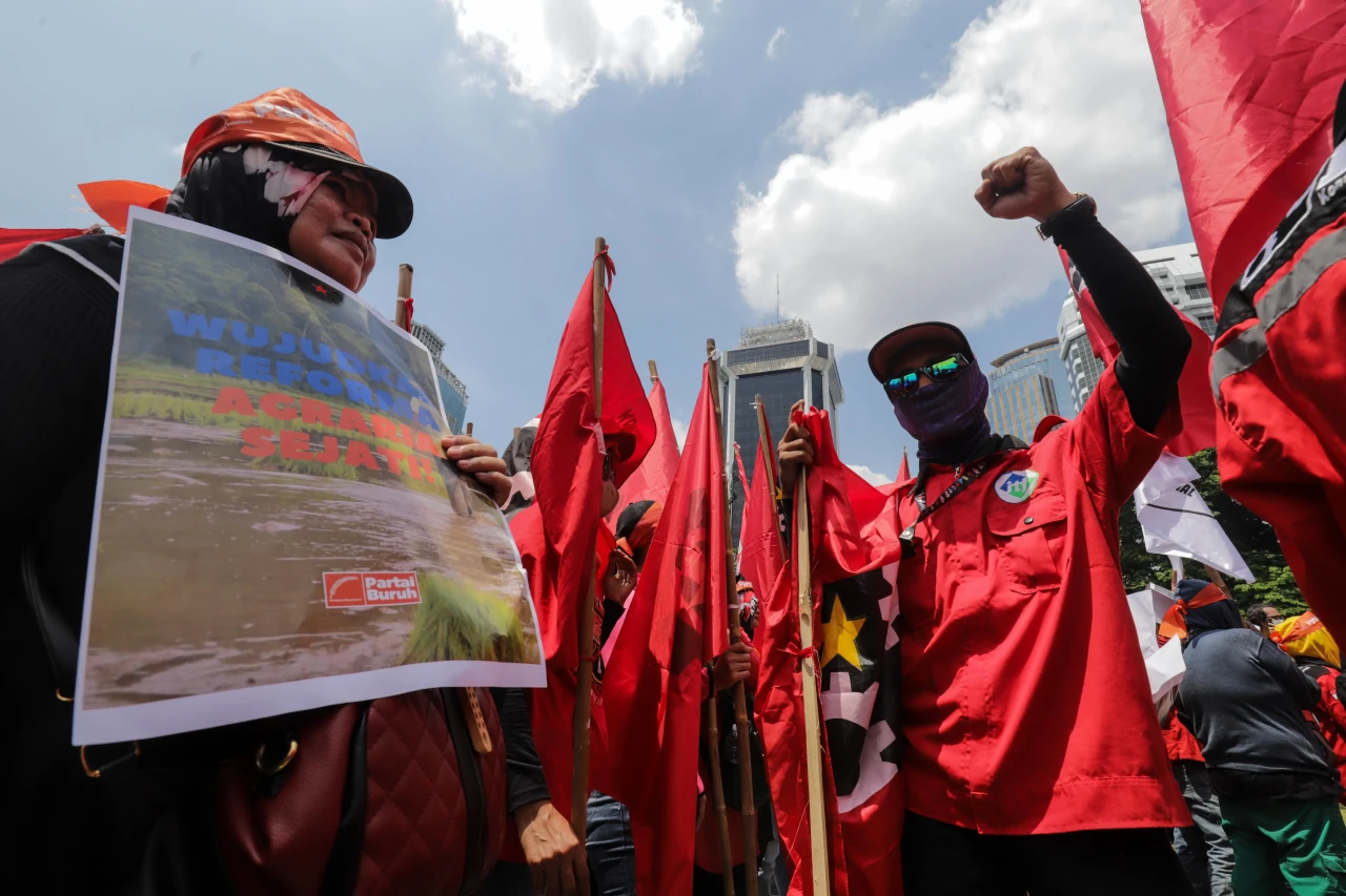 Aksi Unjuk Rasa Partai...