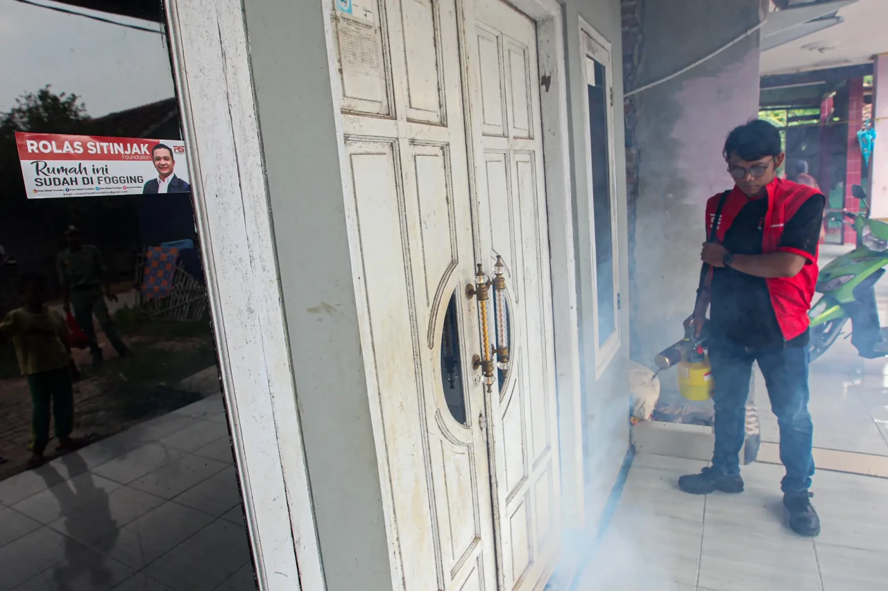 Fogging Cegah Penyebaran...