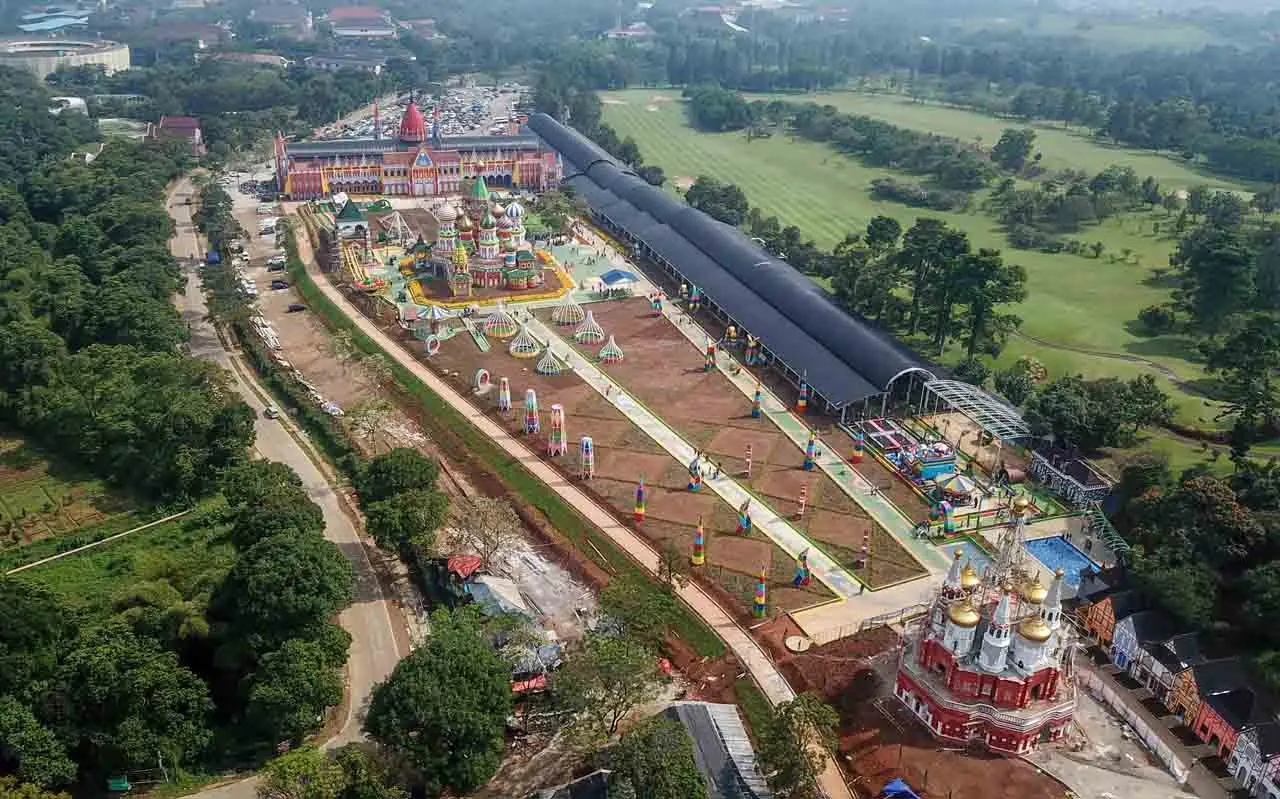 Target Kunjungan Wisatawan...