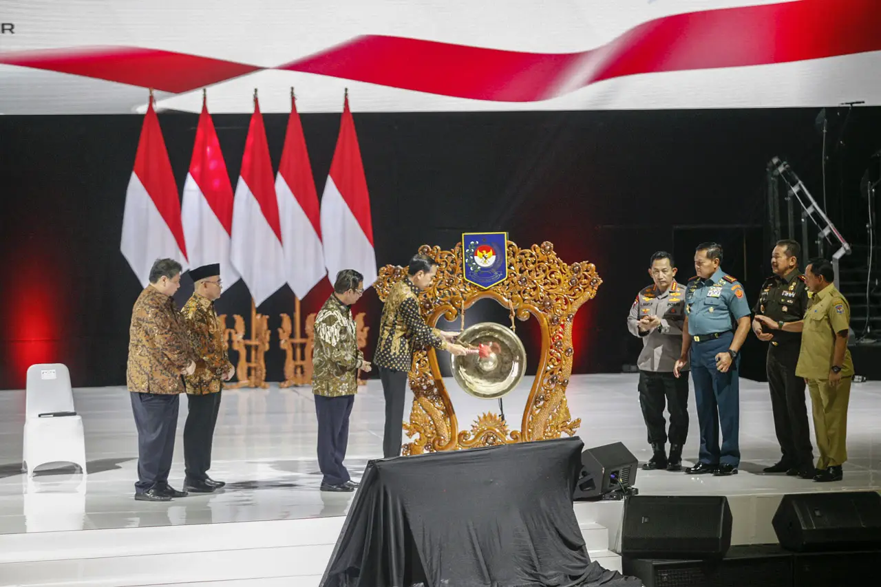 Jokowi Buka Rakornas...