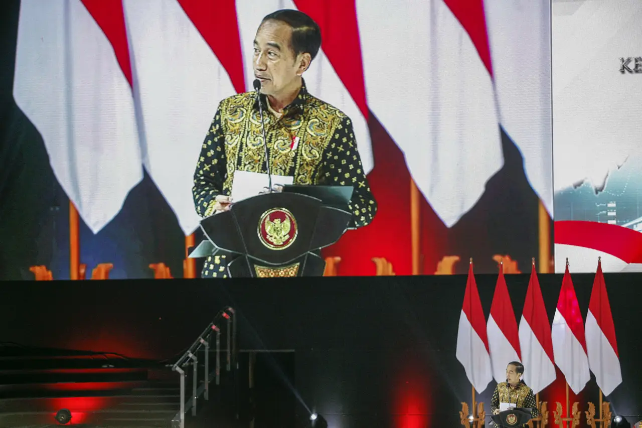 Jokowi Buka Rakornas...