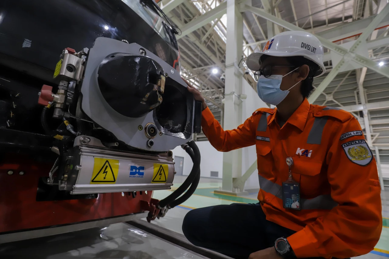 Melihat Depo LRT Jabodebek...