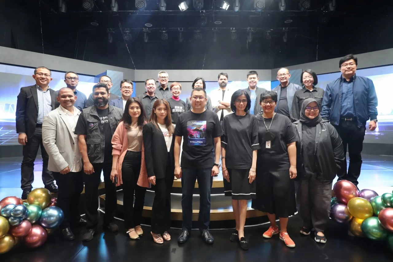 HT Hadiri Syukuran Vision+...