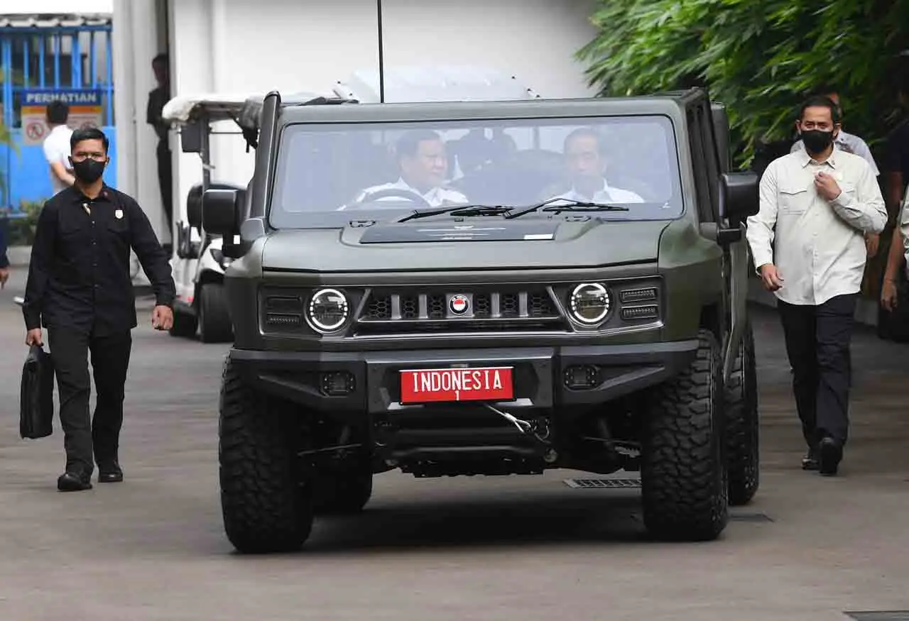 Jokowi Hadiri Rapim...