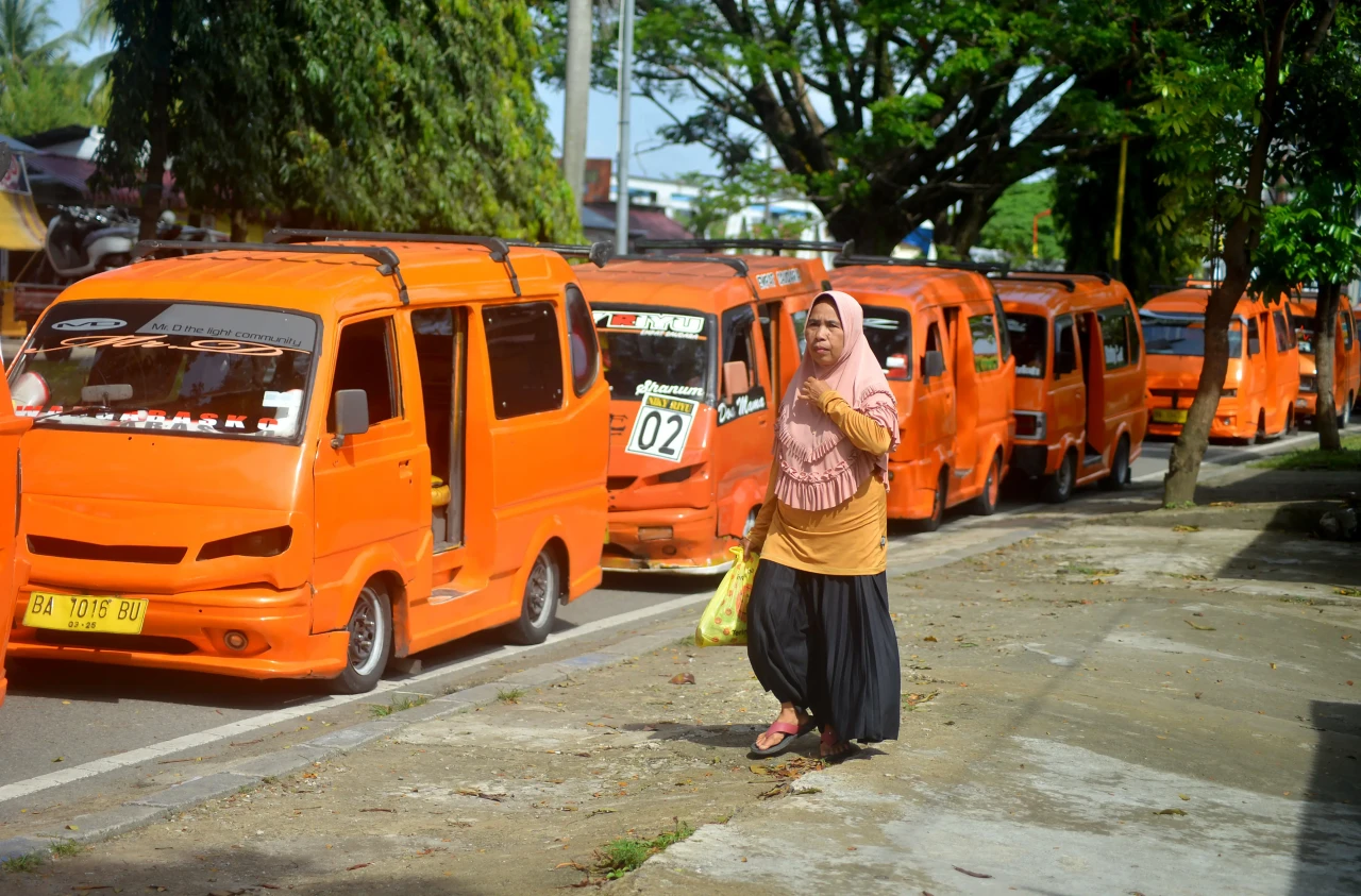 Tarif Trans Padang Lebih...