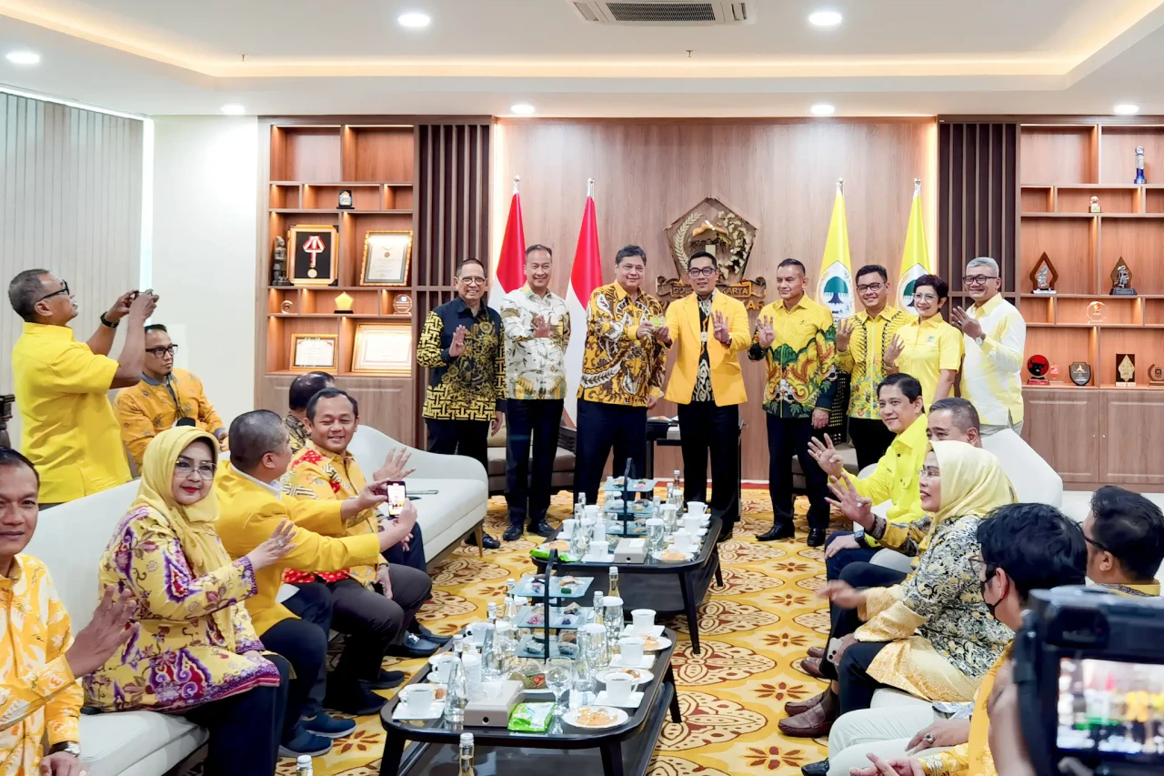 Ridwan Kamil Resmi Jadi...