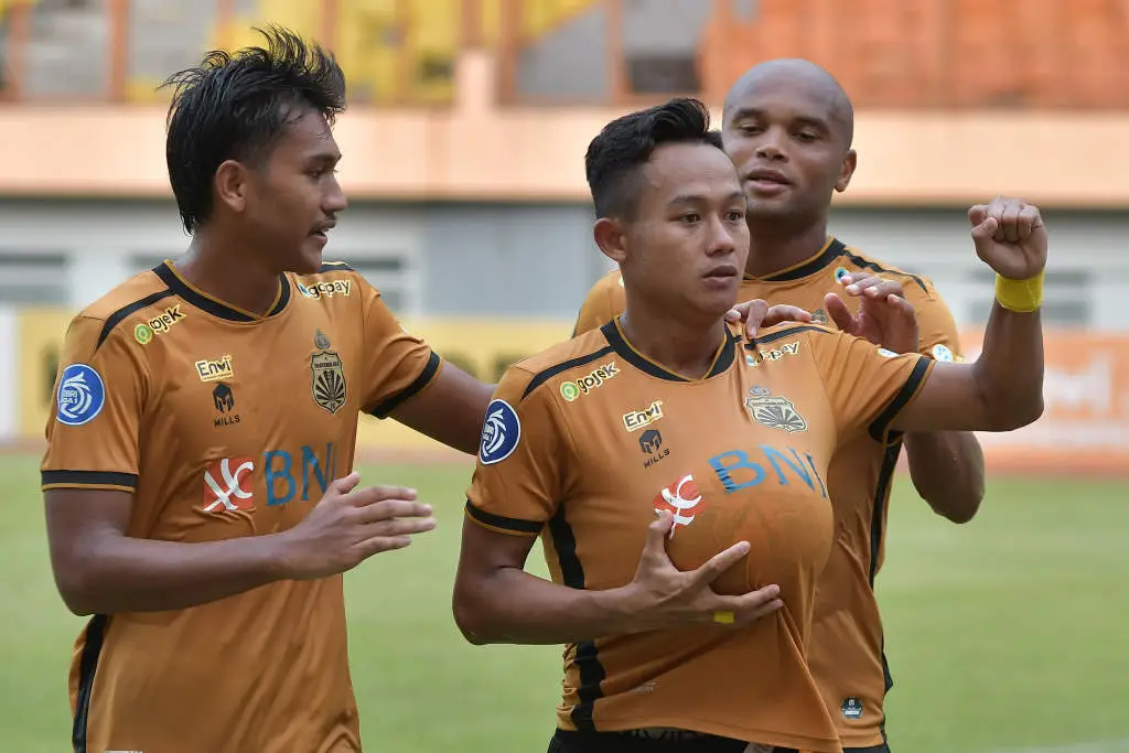 Persik Kediri Permalukan...