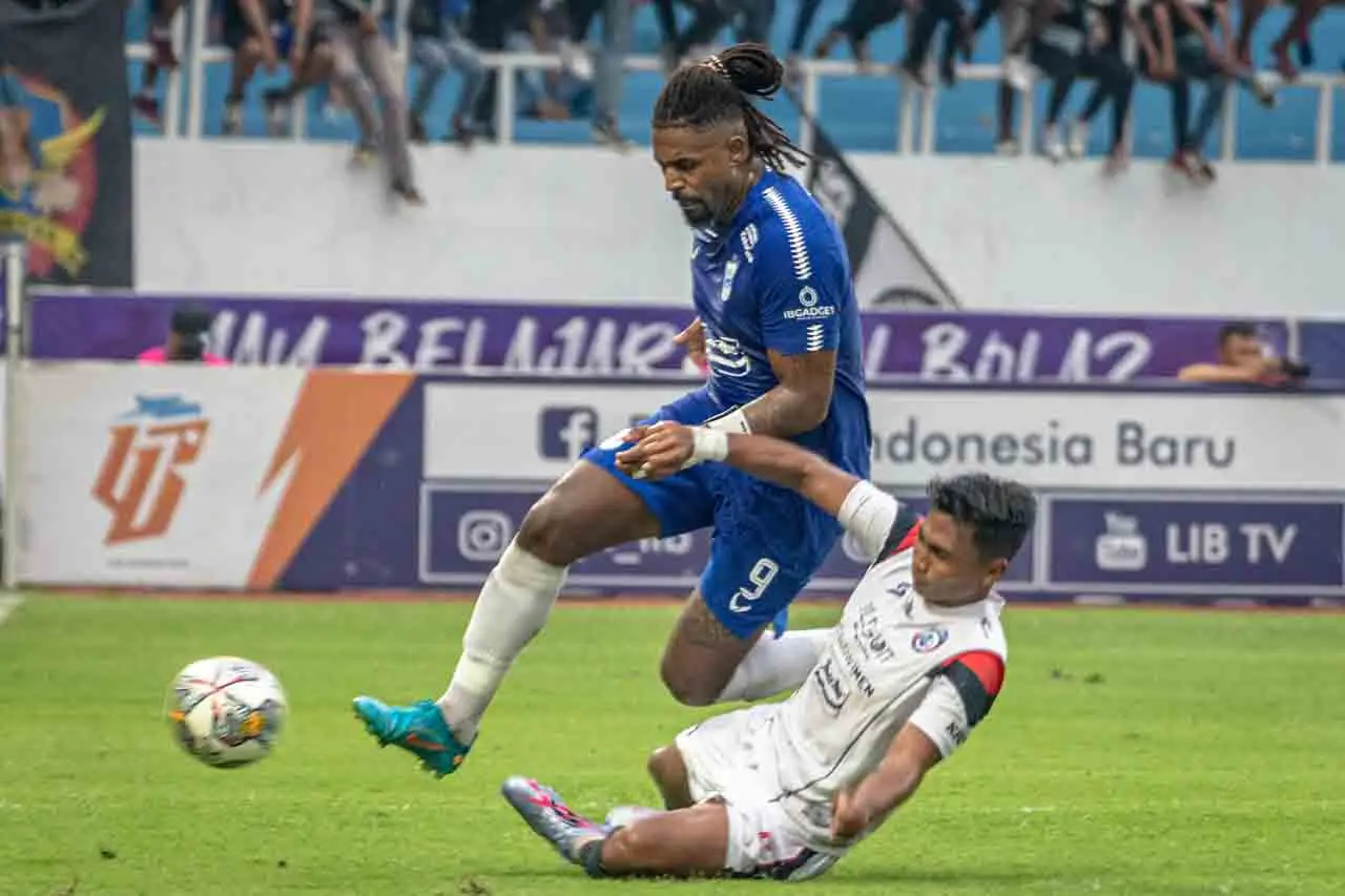 PSIS Semarang Sikat...