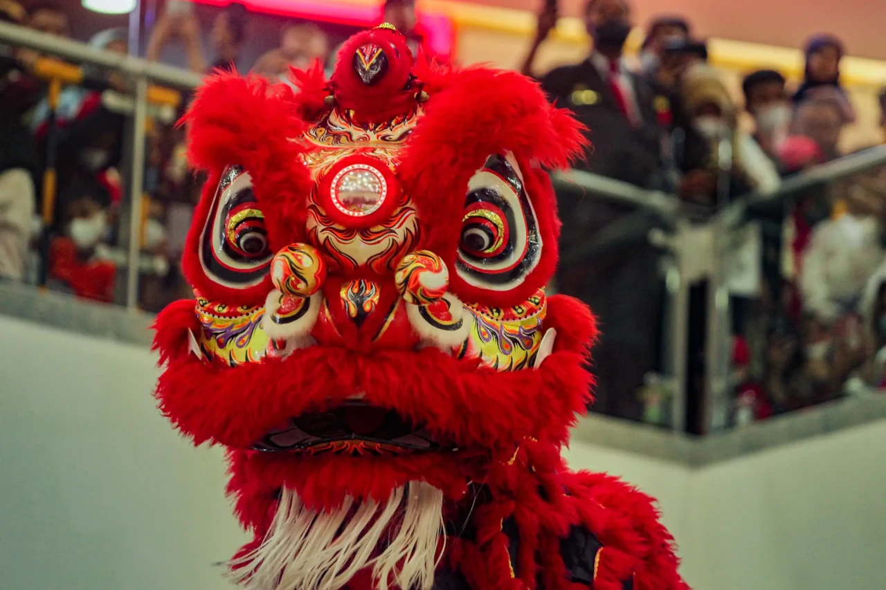 Atraksi Barongsai Meriahkan...