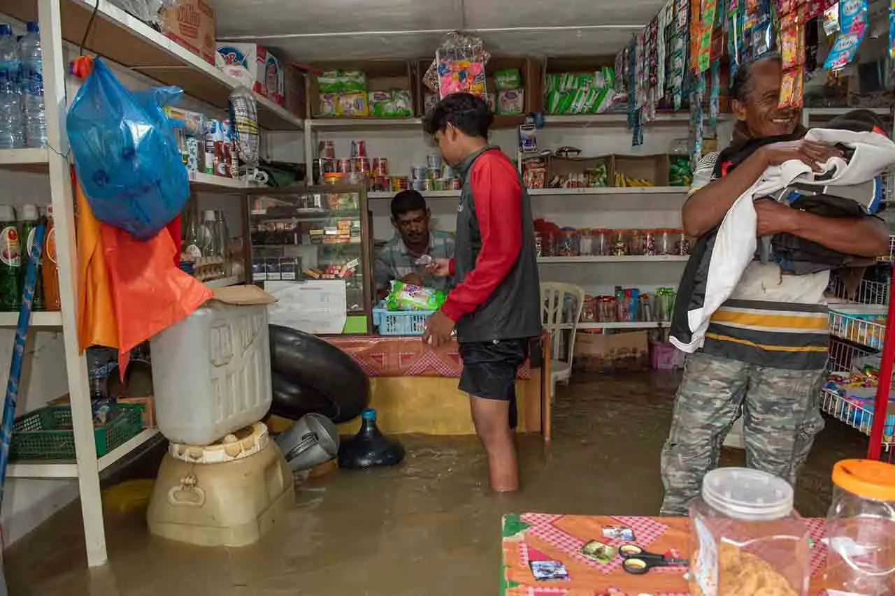 Banjir Landa Kampung...