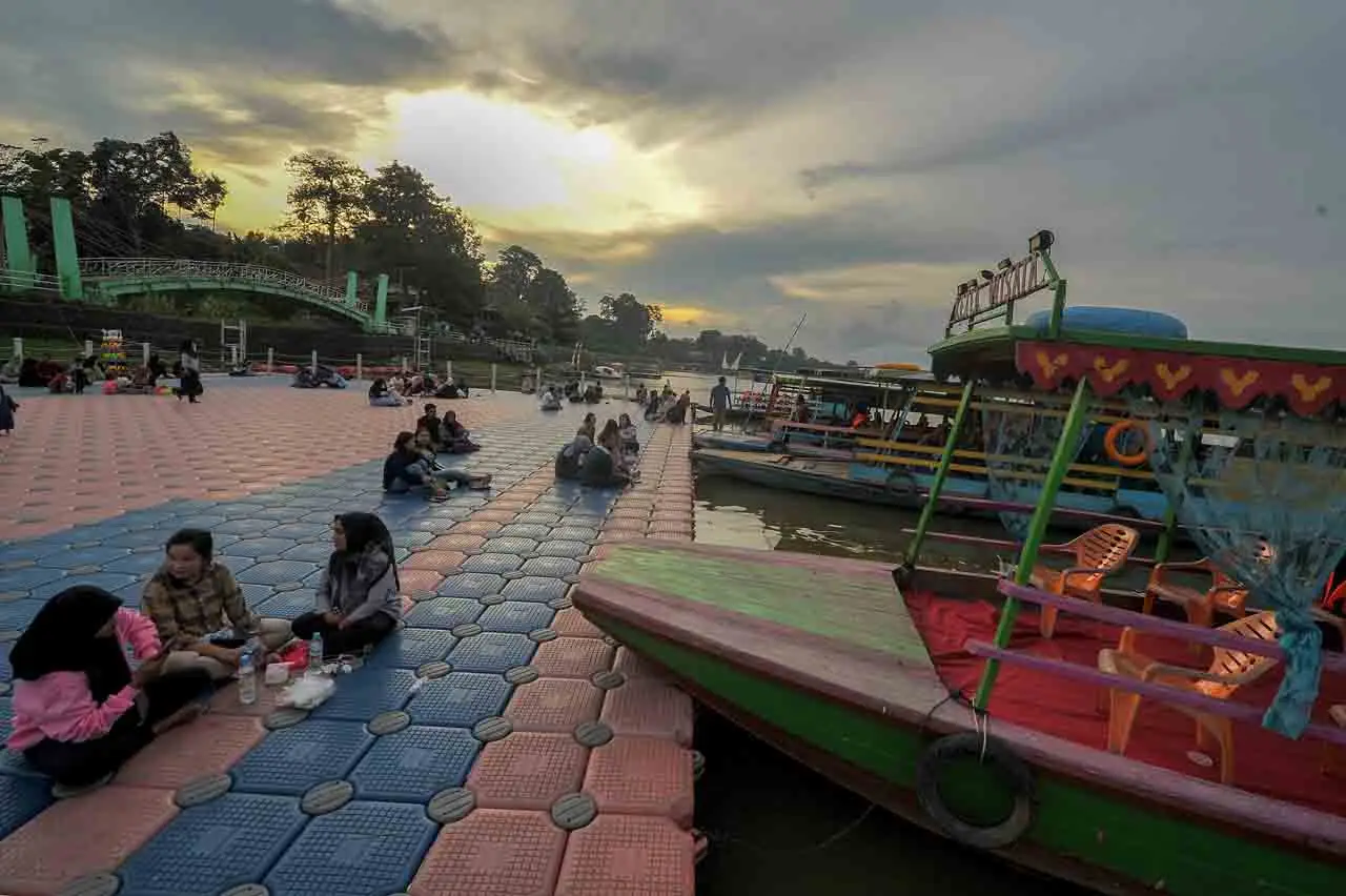 Wisata Danau Sipin di...