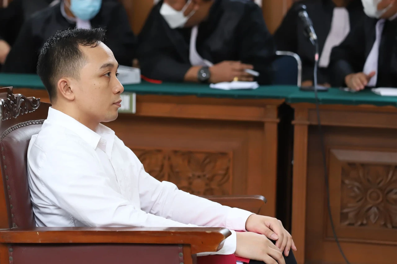 Ricky Rizal Jalani Sidang...