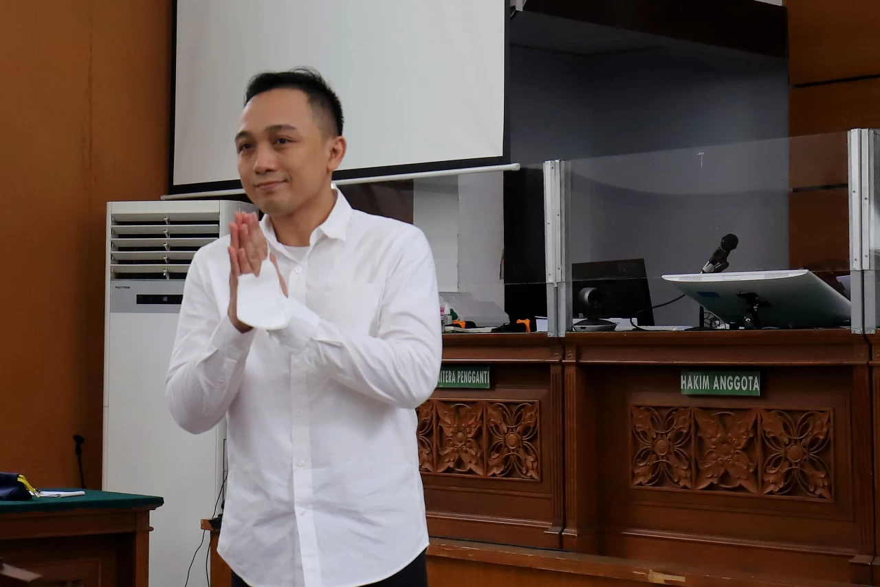 Ricky Rizal Jalani Sidang...