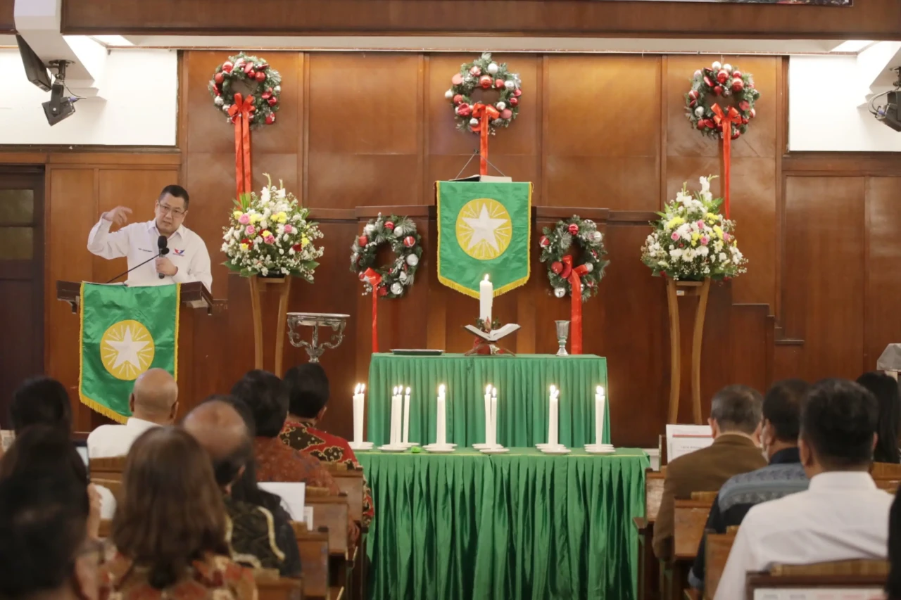 Perayaan Natal dan Tahun...