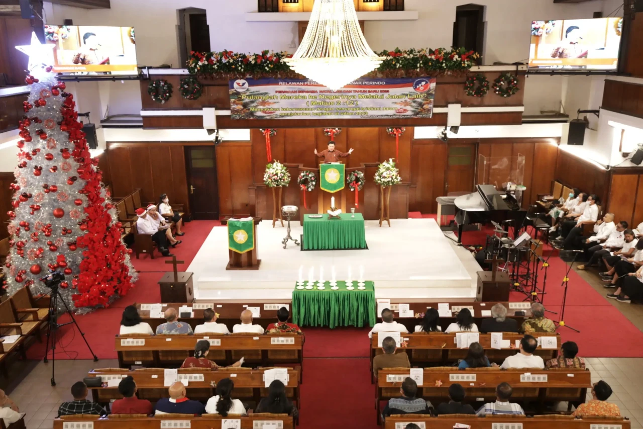 Perayaan Natal dan Tahun...