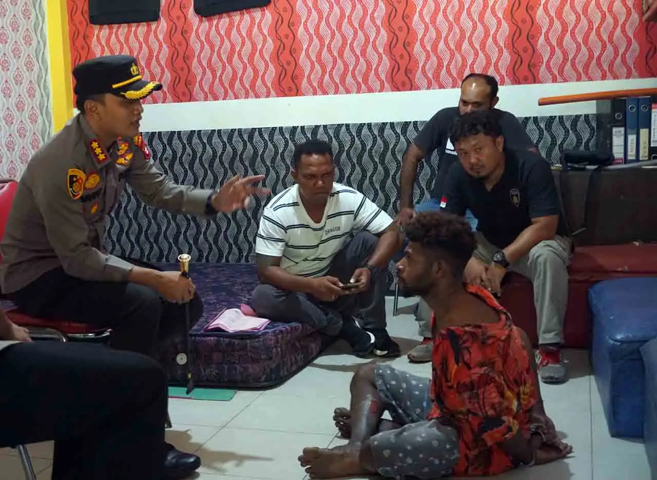 Ditangkap Polisi, Begini...