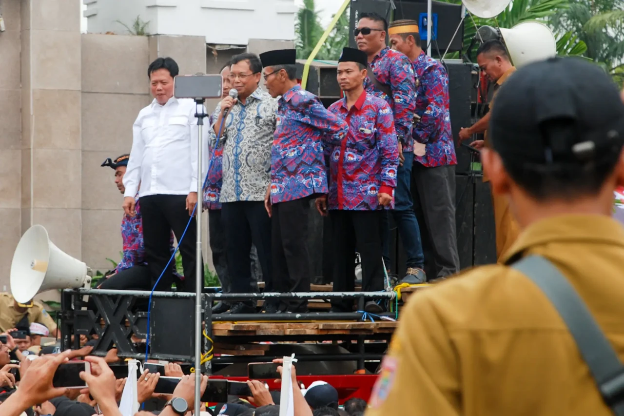 Anggota DPR Ini Temui...