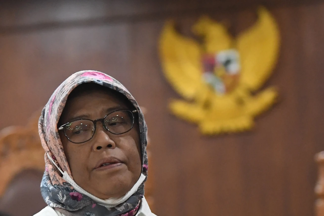 Sidang Perdana Eks Direktur...